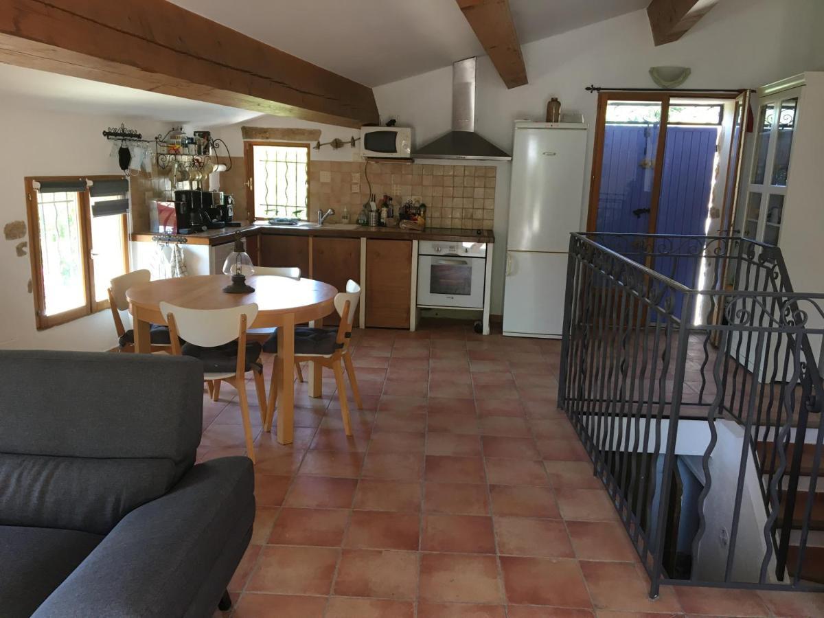 A L'Ombre Du Gros Chene Villa Sainte-Anastasie-sur-Issole Luaran gambar